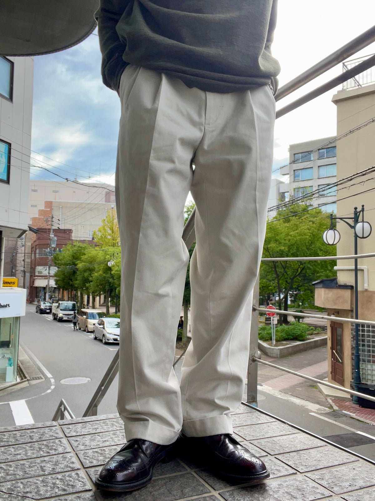 BROOKS BROTHERS chino pants