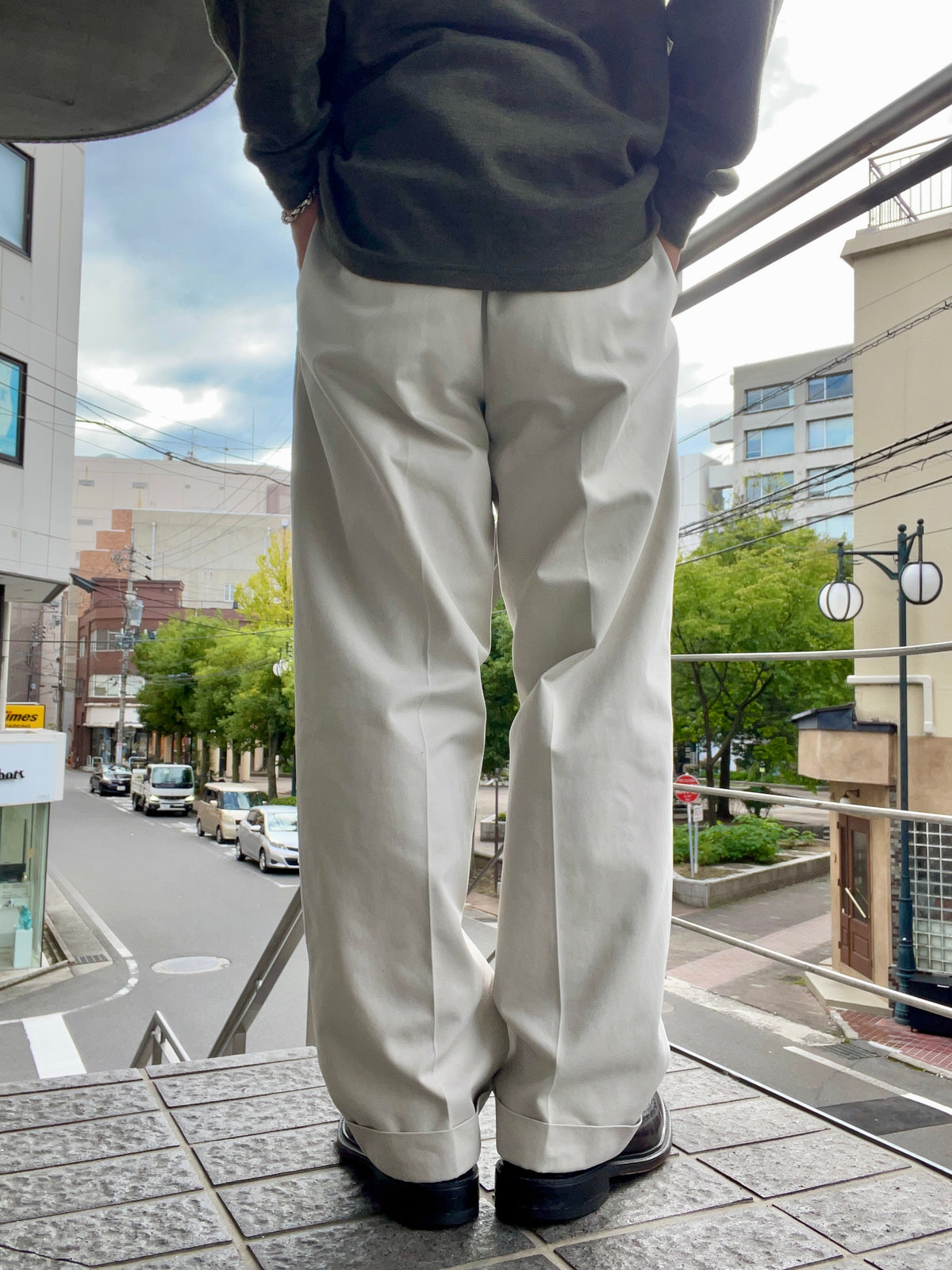BROOKS BROTHERS chino pants