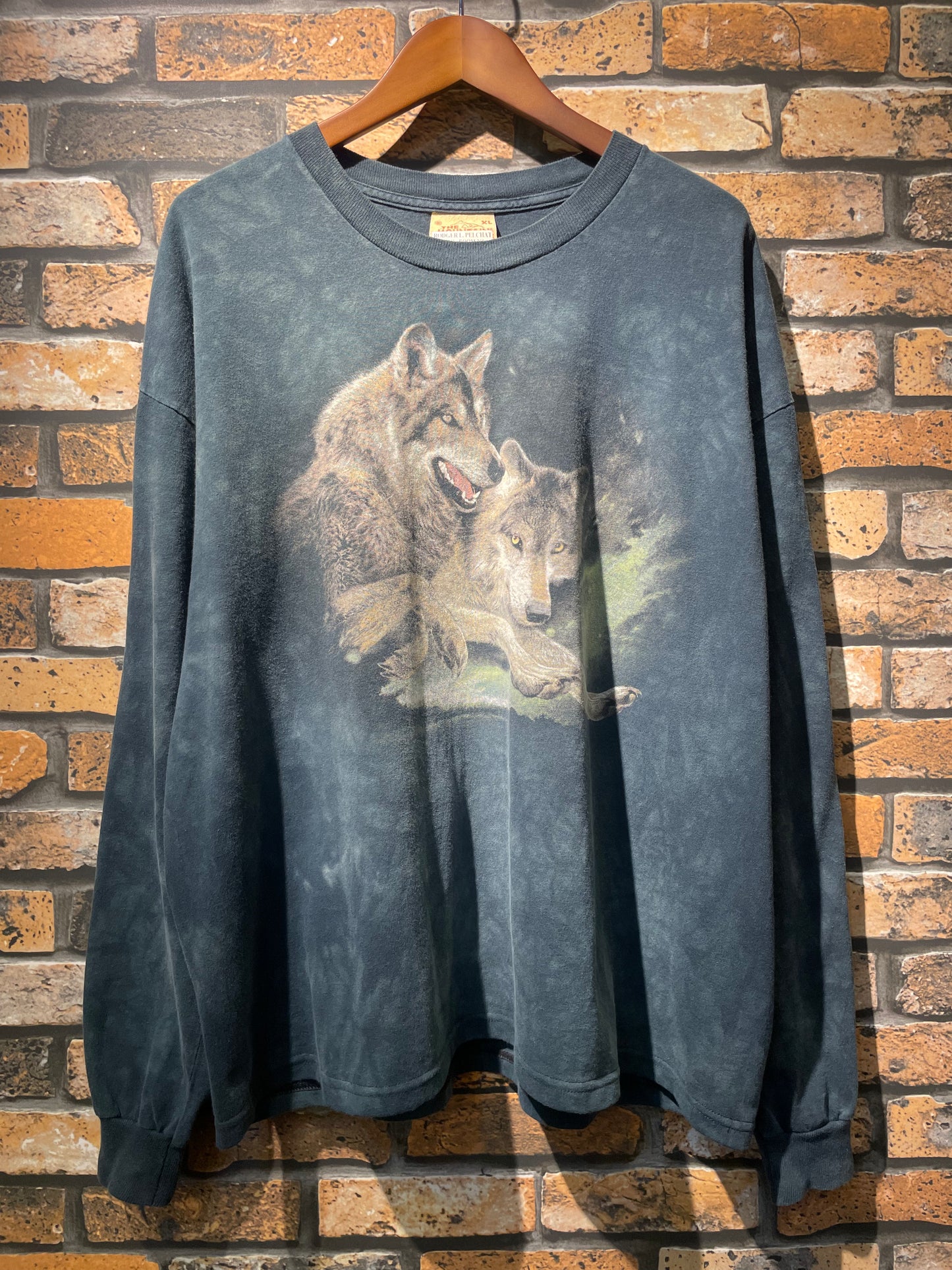 THE MOUNTAIN long sleeve−T wolf print