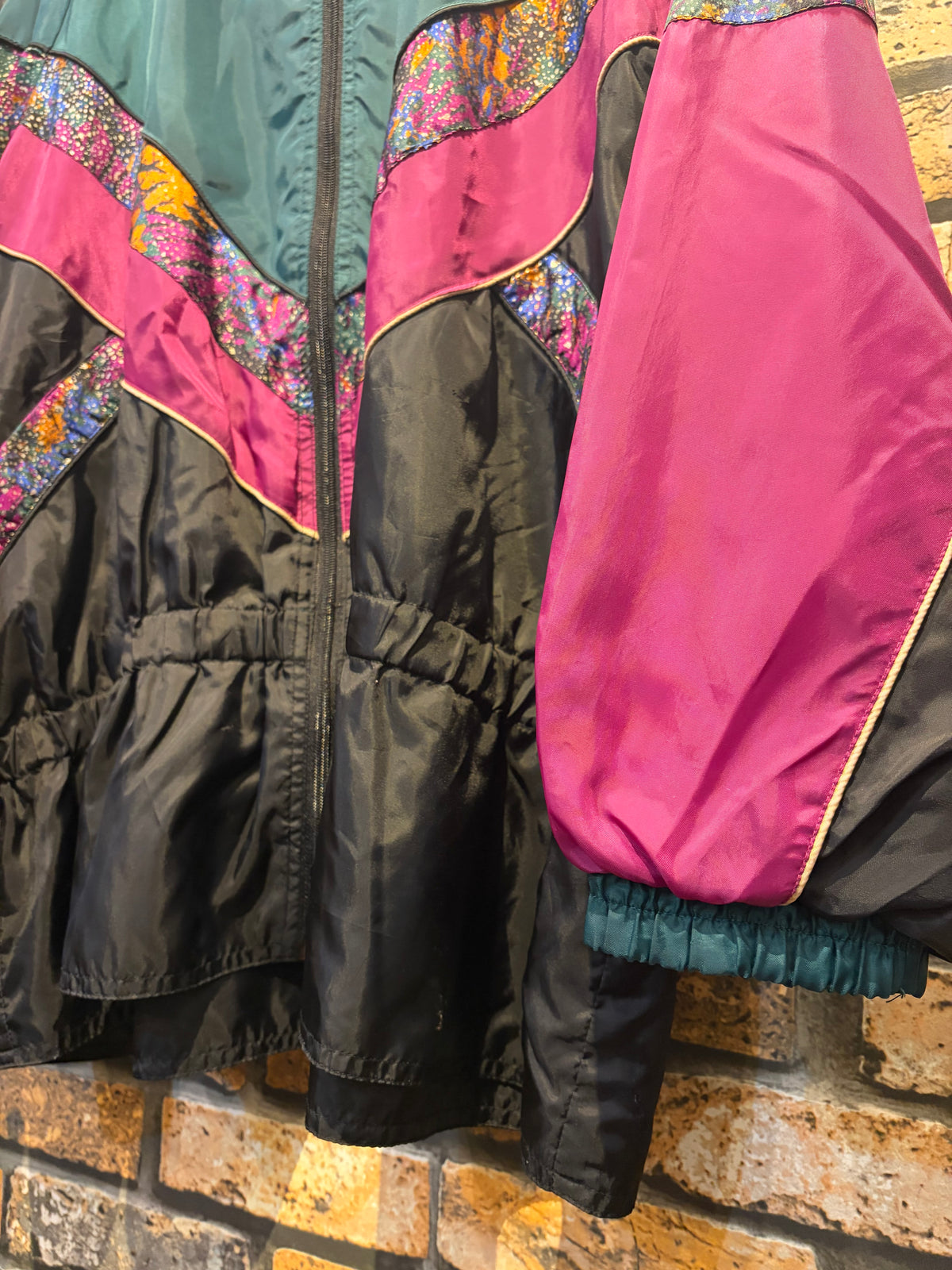 center aisle PLUS polyester jacket