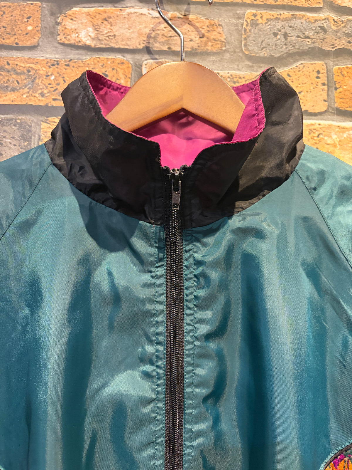 center aisle PLUS polyester jacket