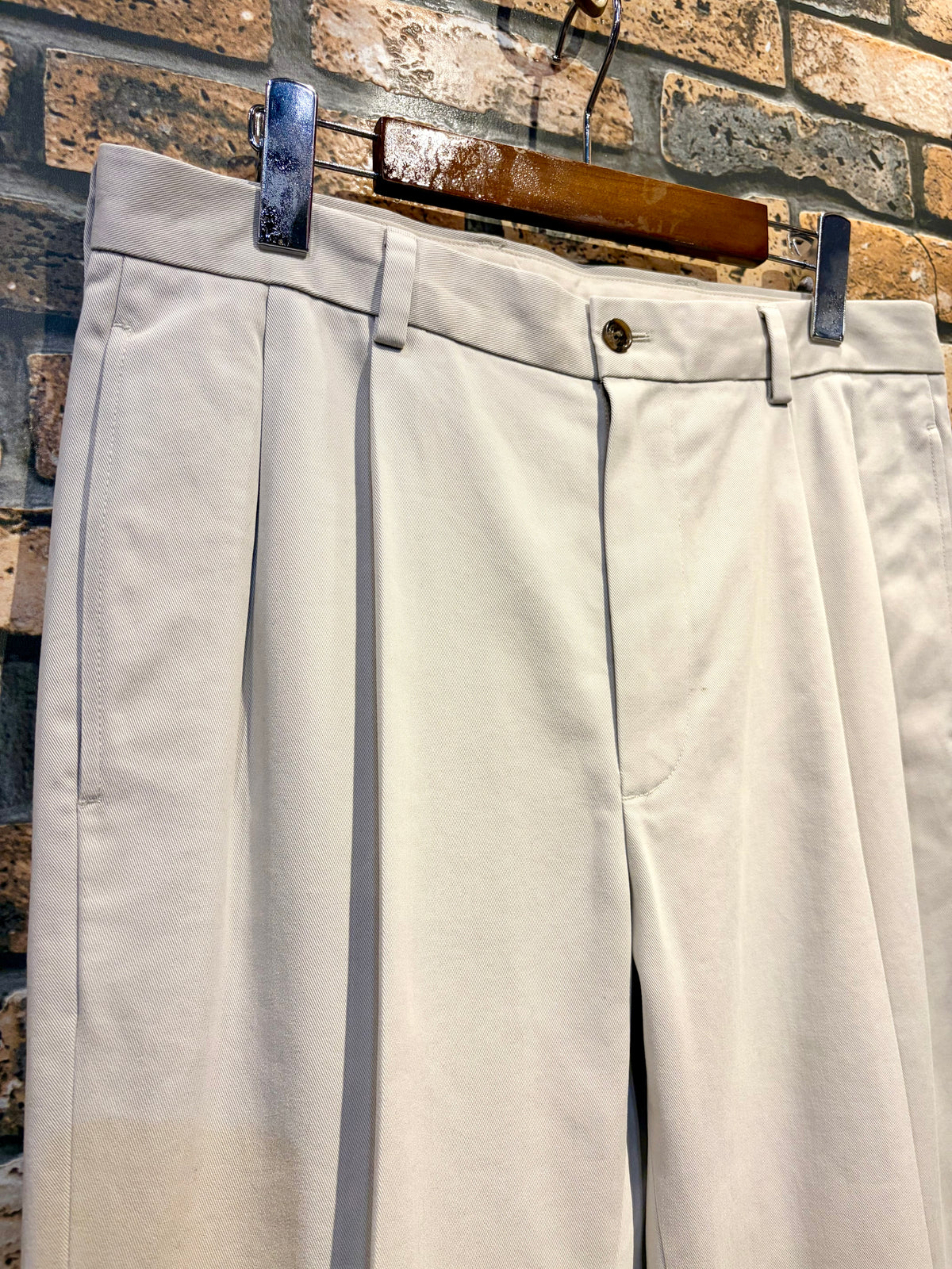BROOKS BROTHERS chino pants