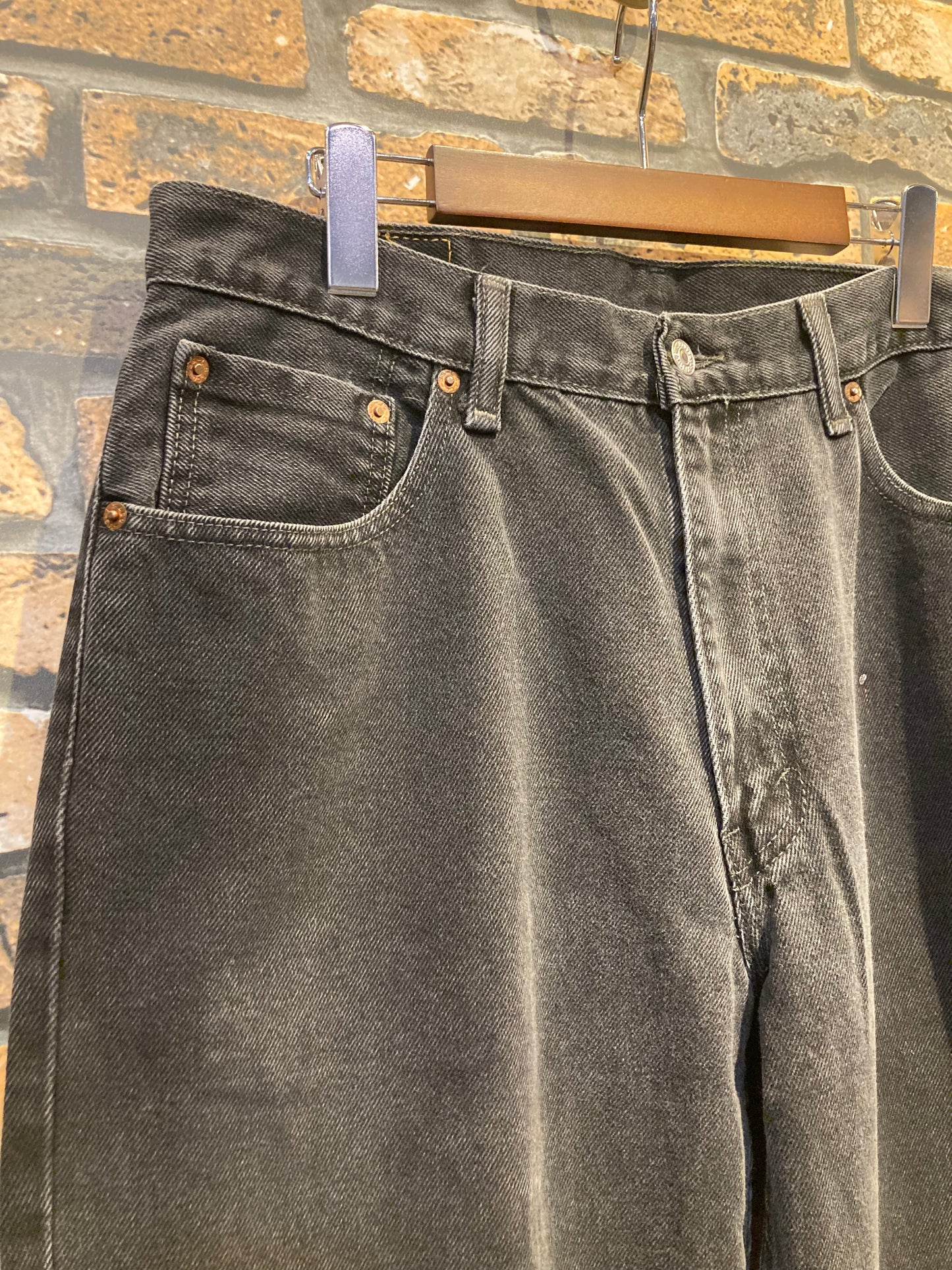 Levi's 550 black denim W35×L30