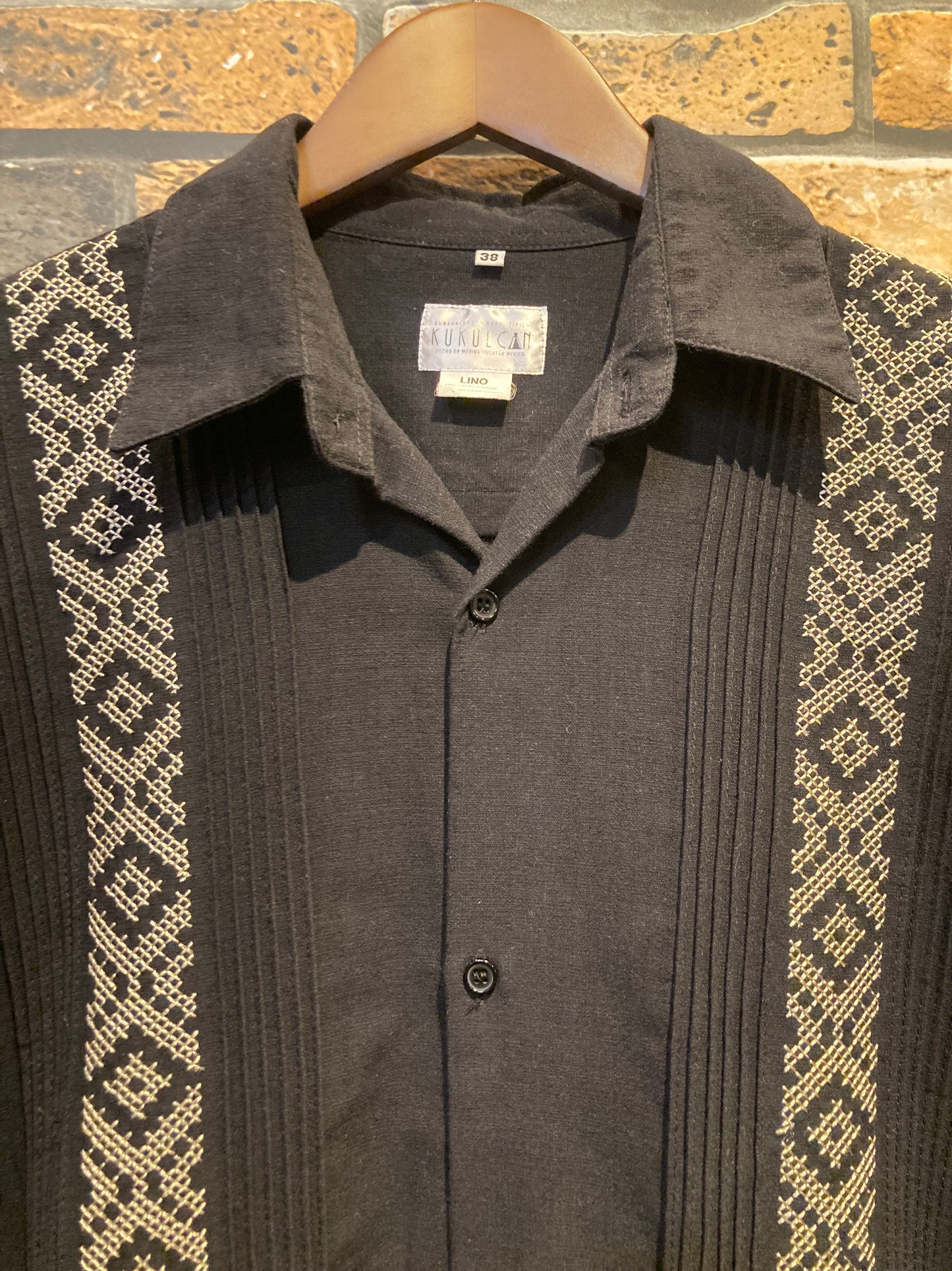 linen long-sleeve guayabera shirt