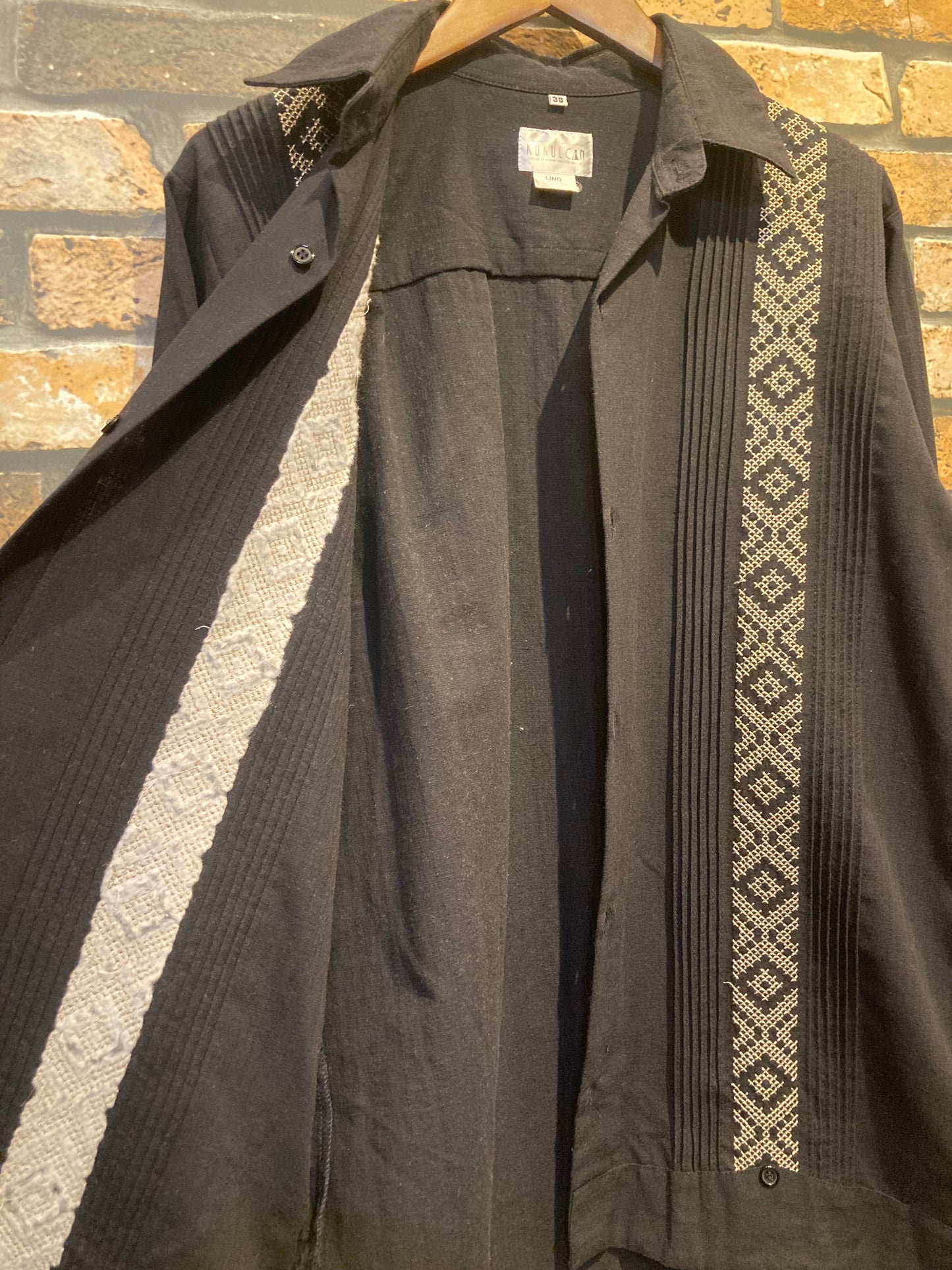 linen long-sleeve guayabera shirt