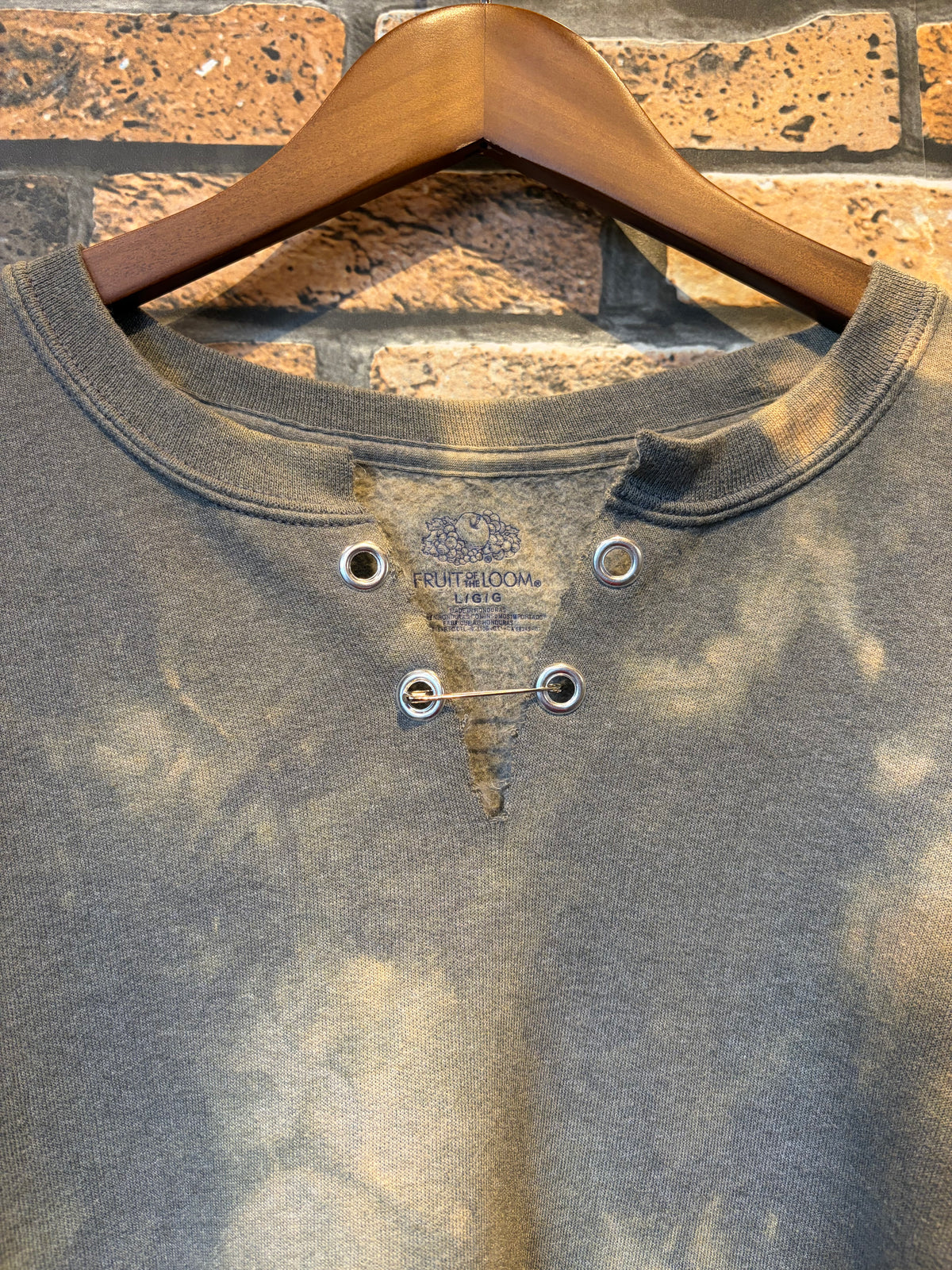 FRUIT OF THE LOOM sweat shirt bleach remake
