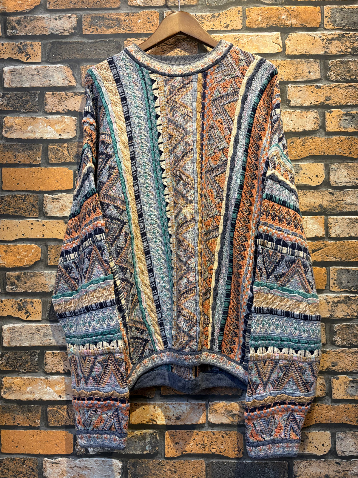 TUNDRA 3D knit pullover 90's~