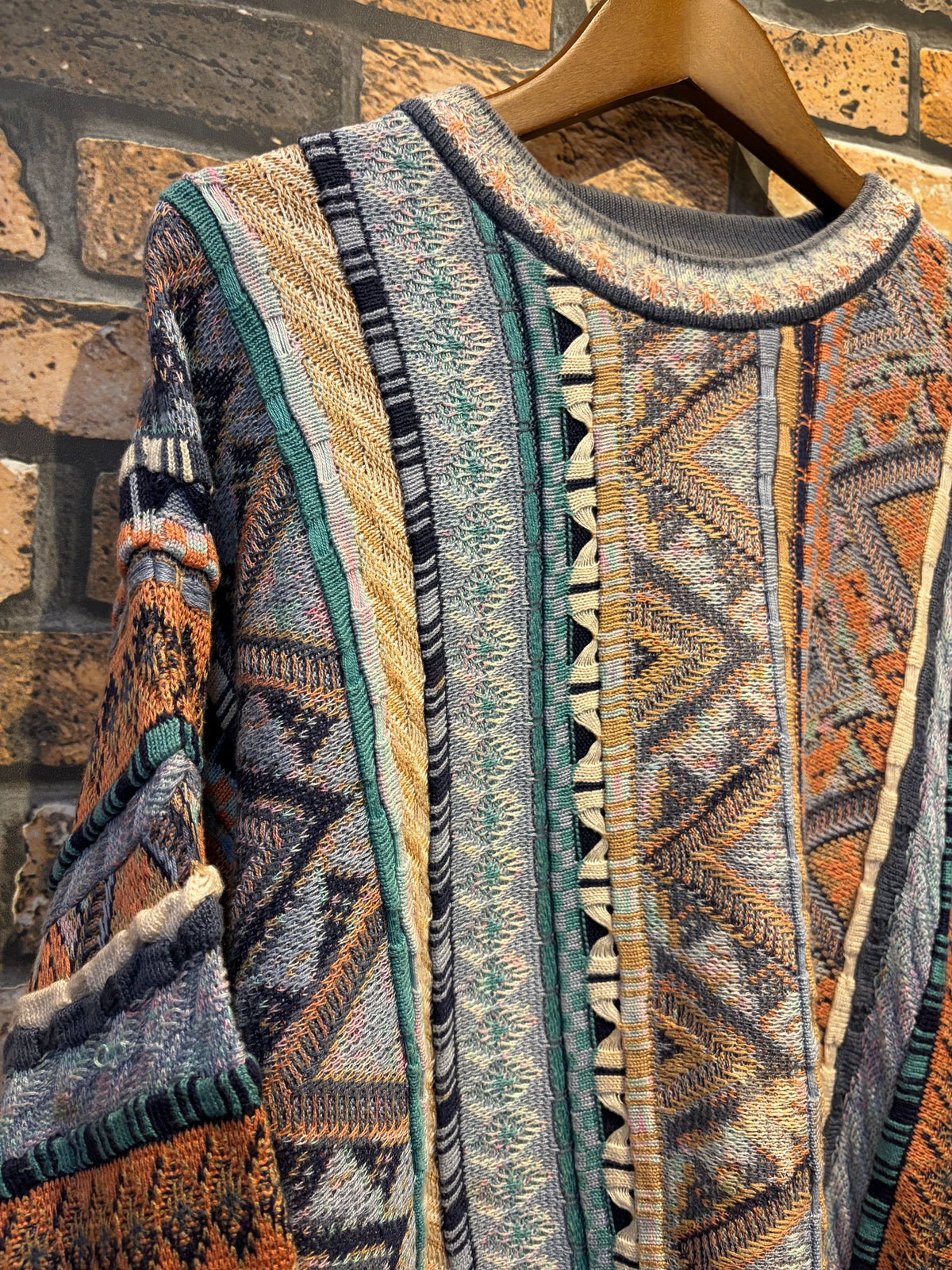 TUNDRA 3D knit pullover 90's~