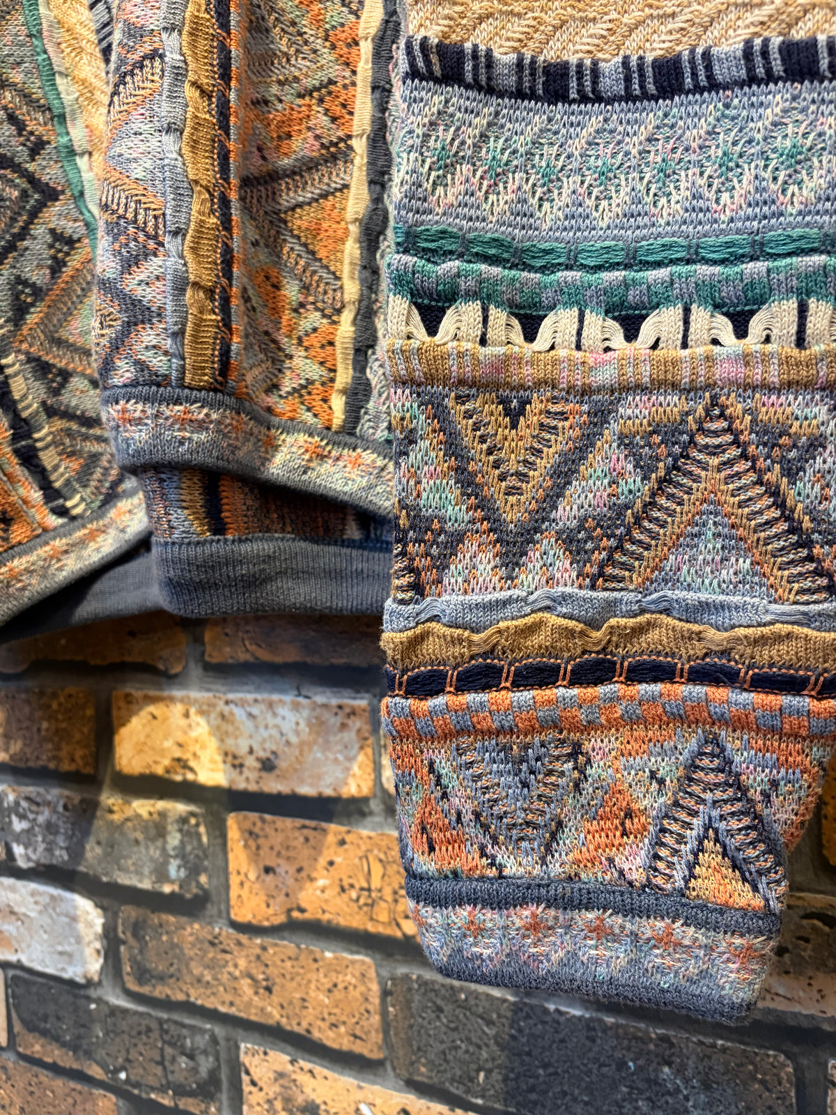 TUNDRA 3D knit pullover 90's~