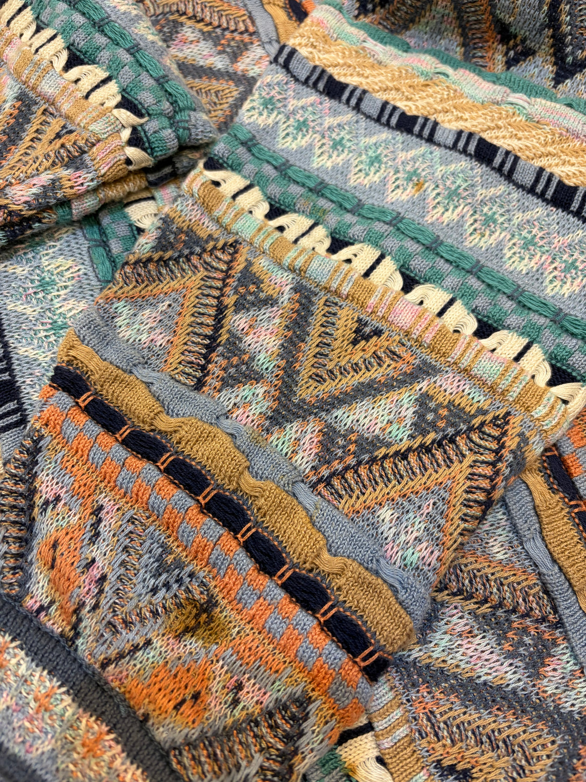 TUNDRA 3D knit pullover 90's~