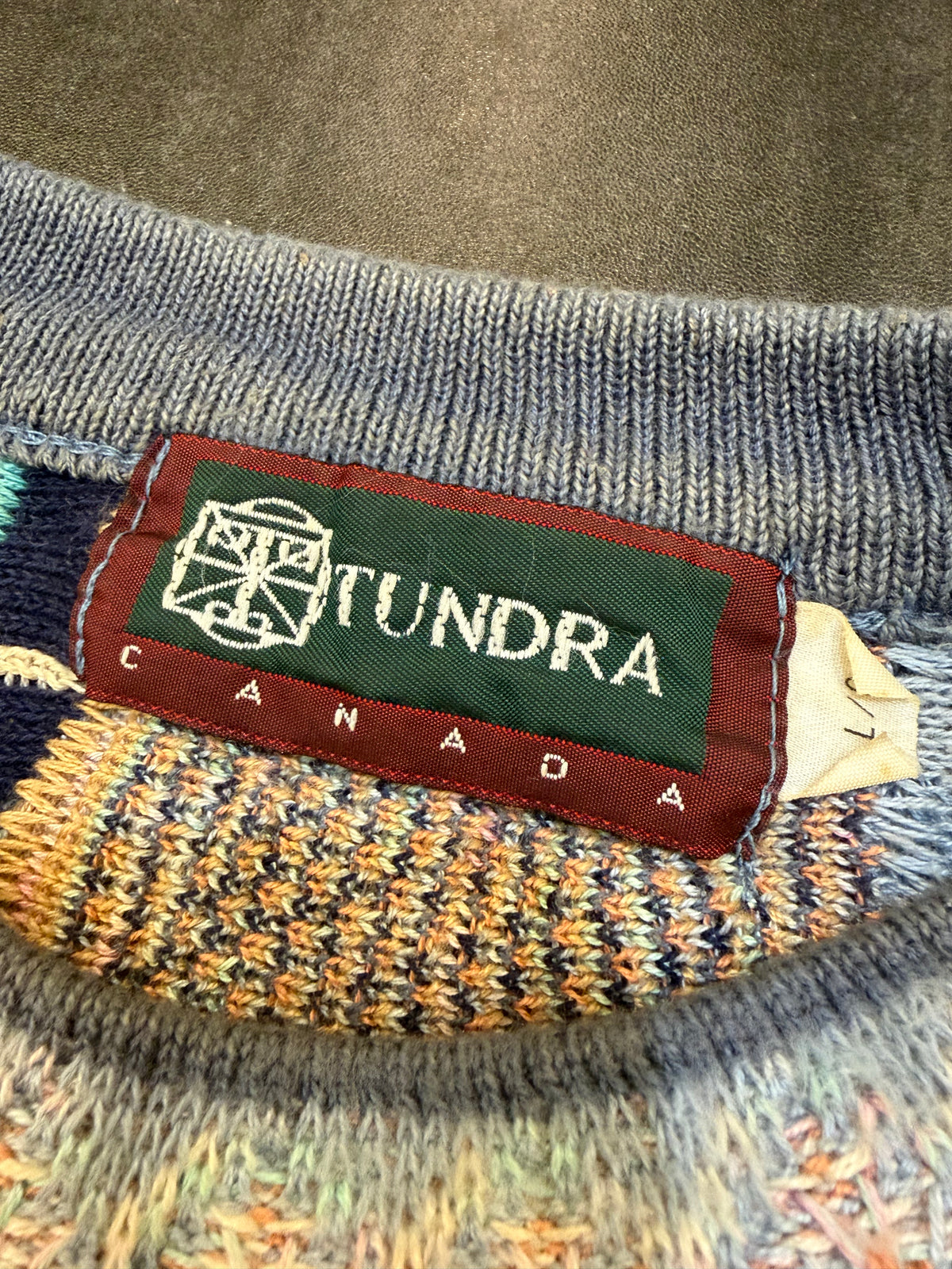 TUNDRA 3D knit pullover 90's~