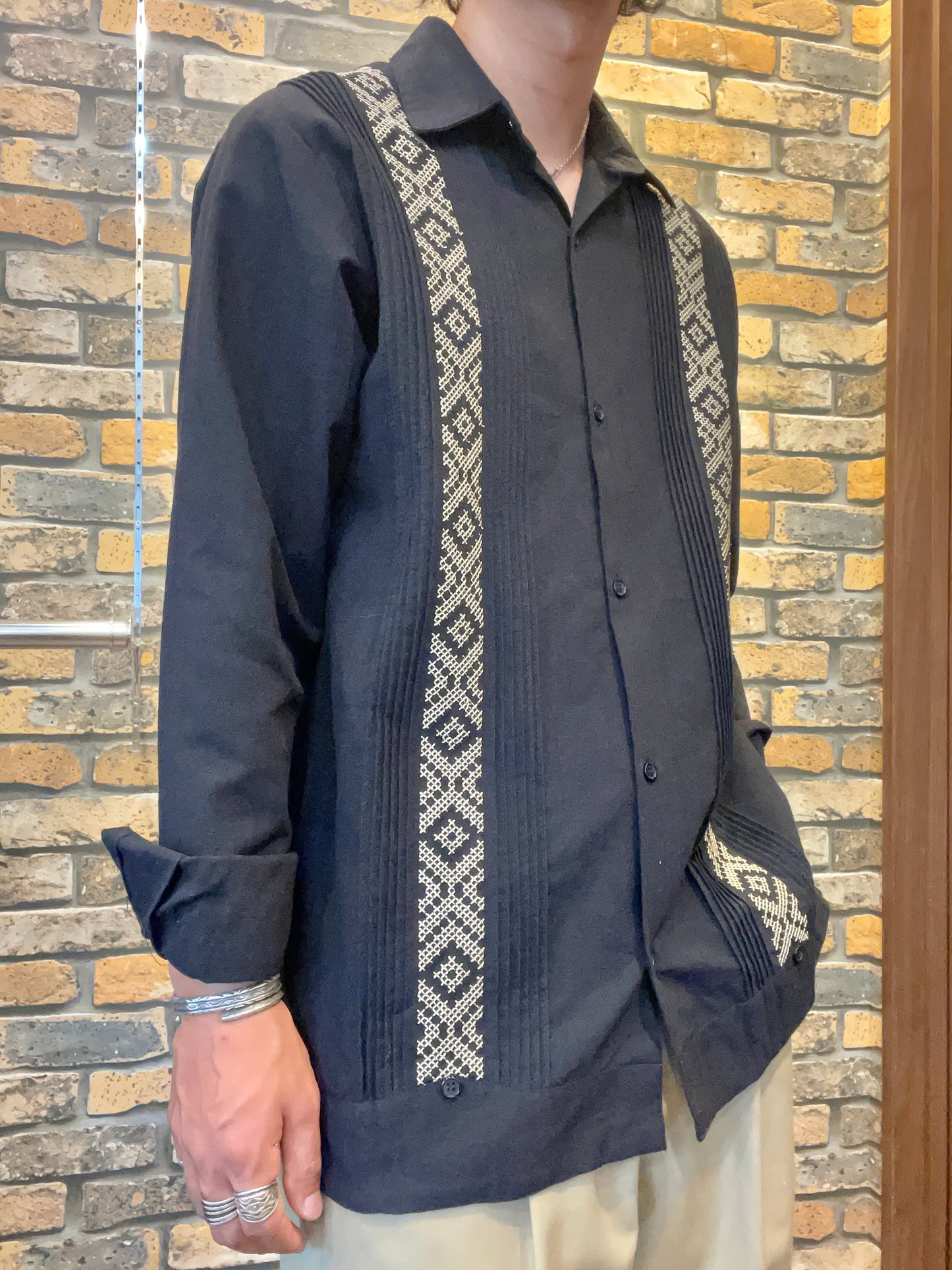 linen long-sleeve guayabera shirt