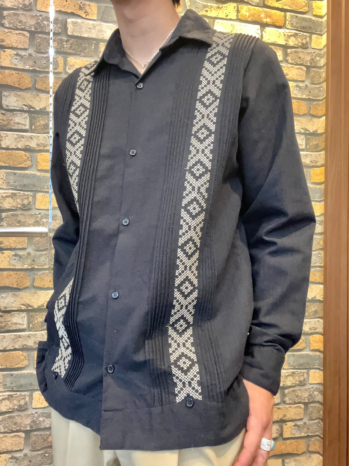 linen long-sleeve guayabera shirt