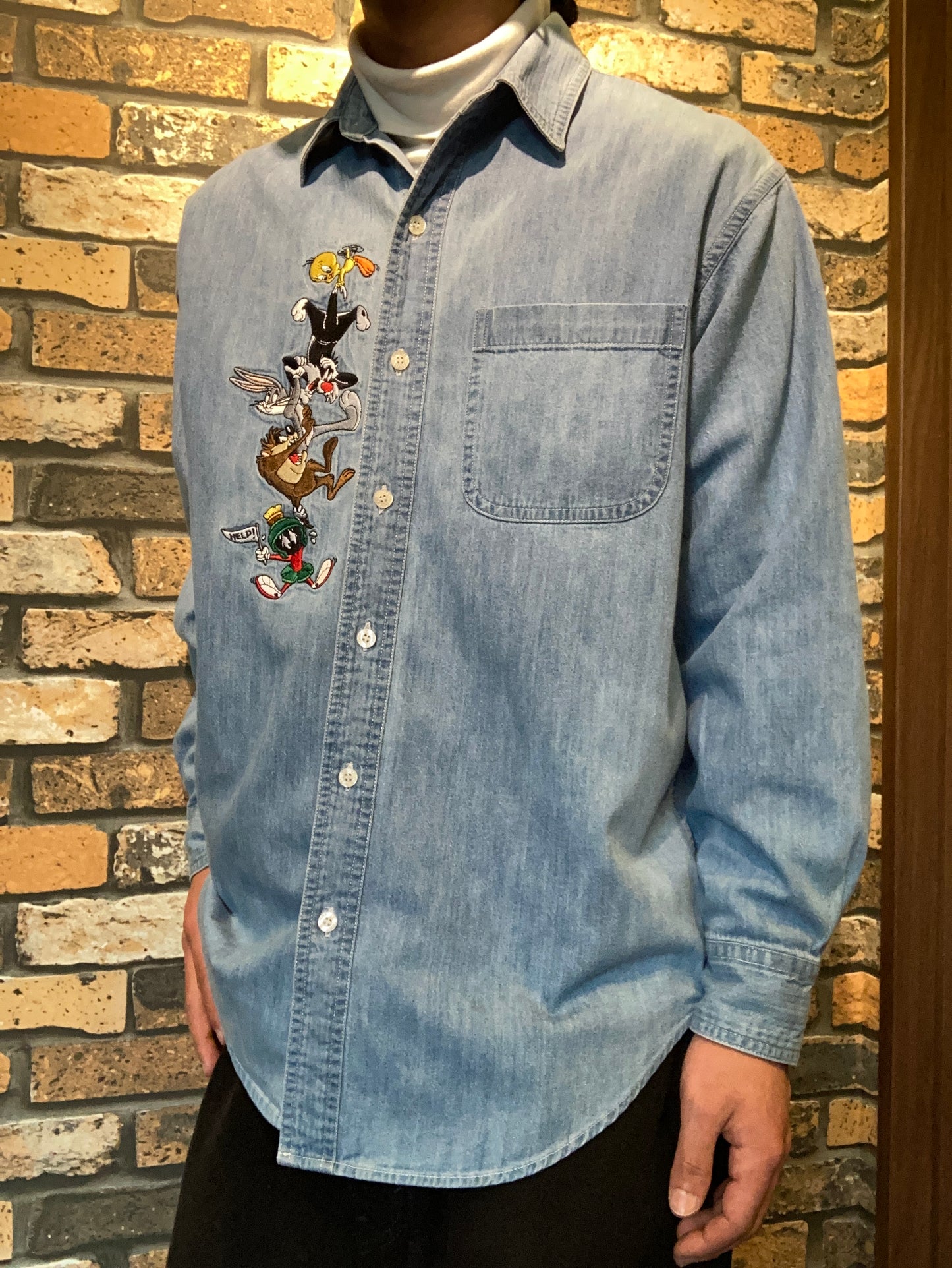 LOONEY TUNES denim shirt 90's~